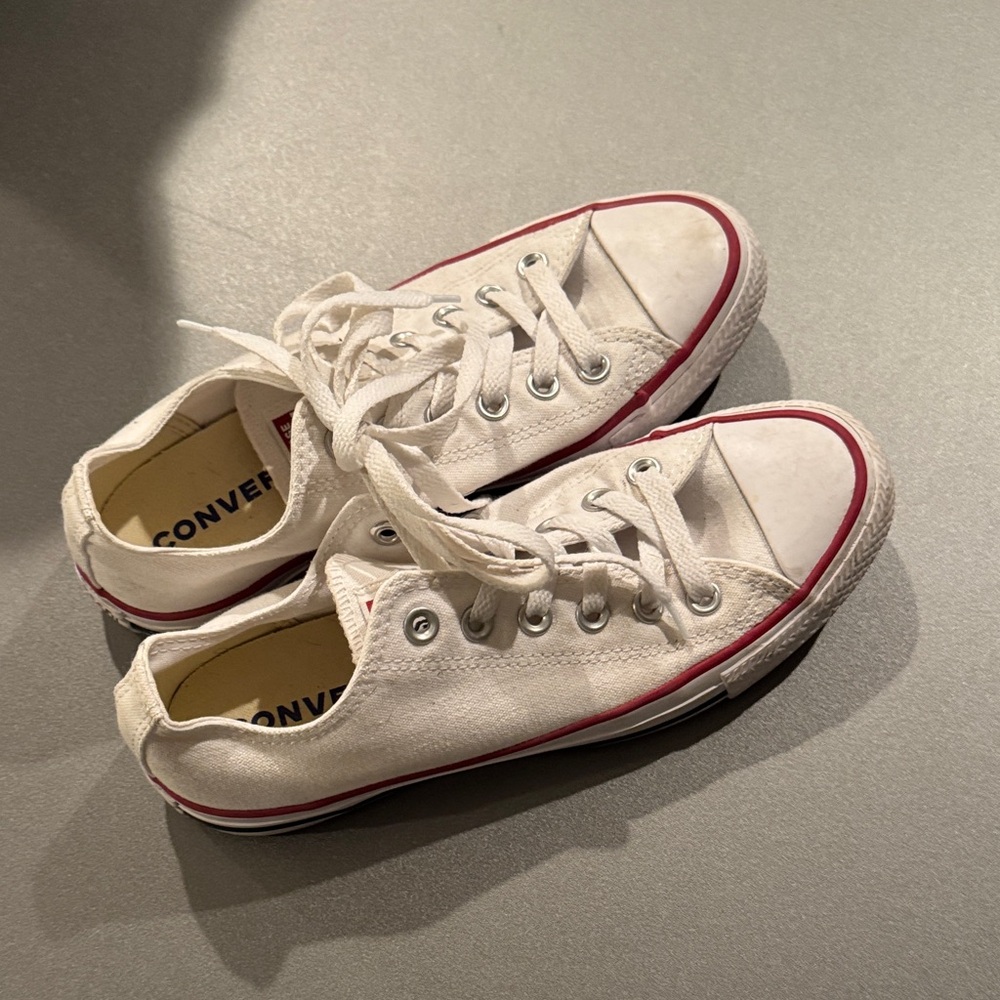 Converse women's White and Red Sneakers